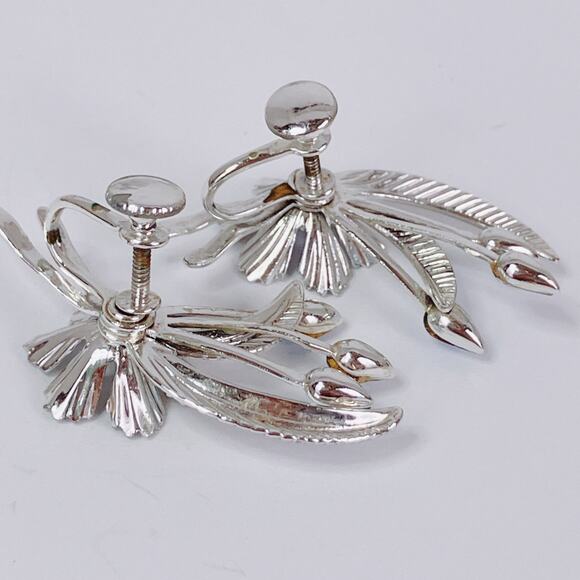 Vintage Mid Century Floral Spray Earrings Silver Tone Blue Rhinestone Screwback - Picture 9 of 13